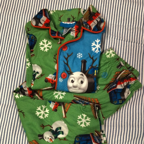 2 Boys Size 2T pajama sets. - Picture 7 of 7